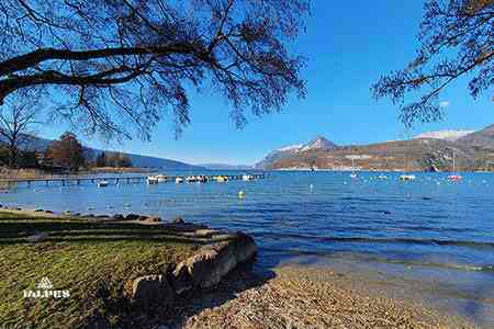Lac d'Annecy à Doussard, Haute-Savoie