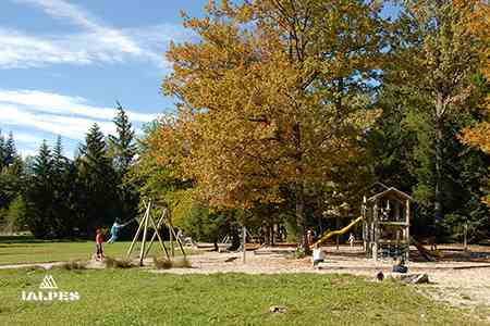 Jeux pour enfants parc des Dronières, Cruseilles