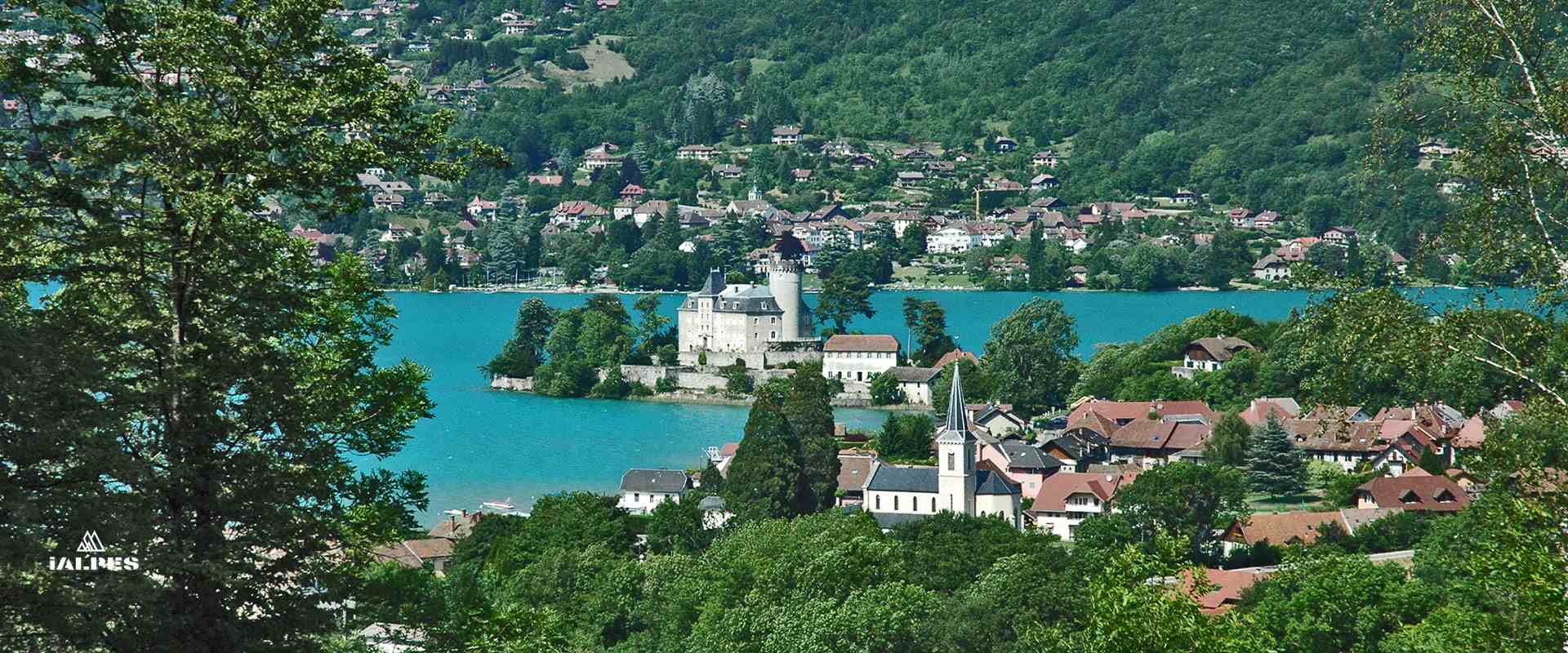 Le lac d'Annecy et le château de Duingt, Haute-Savoie