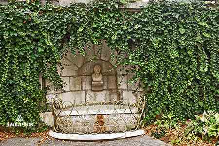 La Fontaine du Balustre d'Or, Annecy