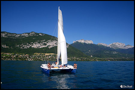 Croisière catamaran sur le lac d'Annecy