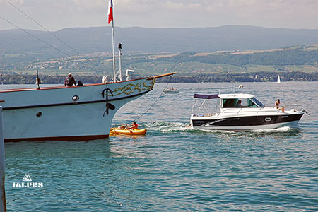 Bateaux au port d'Yvoire en Haute-Savoie
