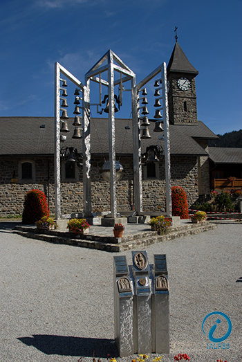 Cloches Paccard éghlise de Morgins, Suisse